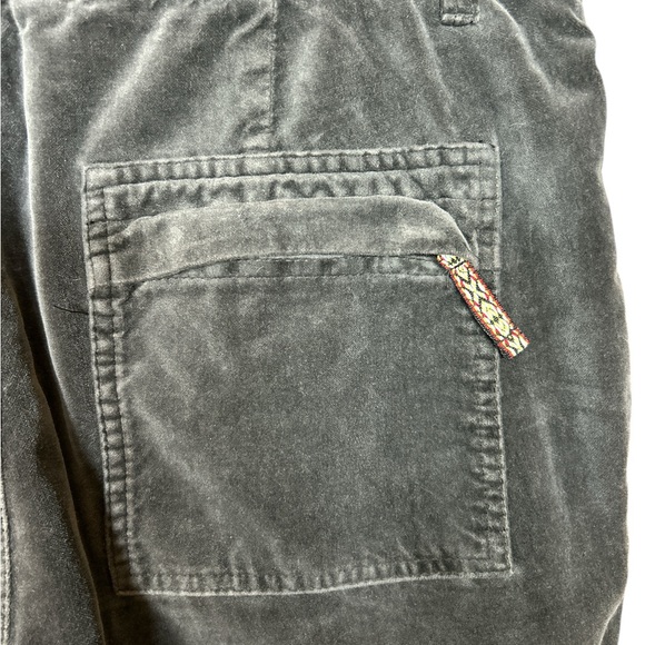 Sundance Women’s Gray
Corduroy Velvet Cargo 
Pants Utility Y2K RARE. Size 6 - Picture 4 of 8